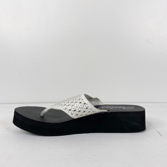 Skechers Yoga Foam White Rhinestone Platform Flip Flop Sandals Sz 9 - Picture 7 of 12